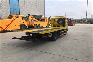 新会非事故拖车